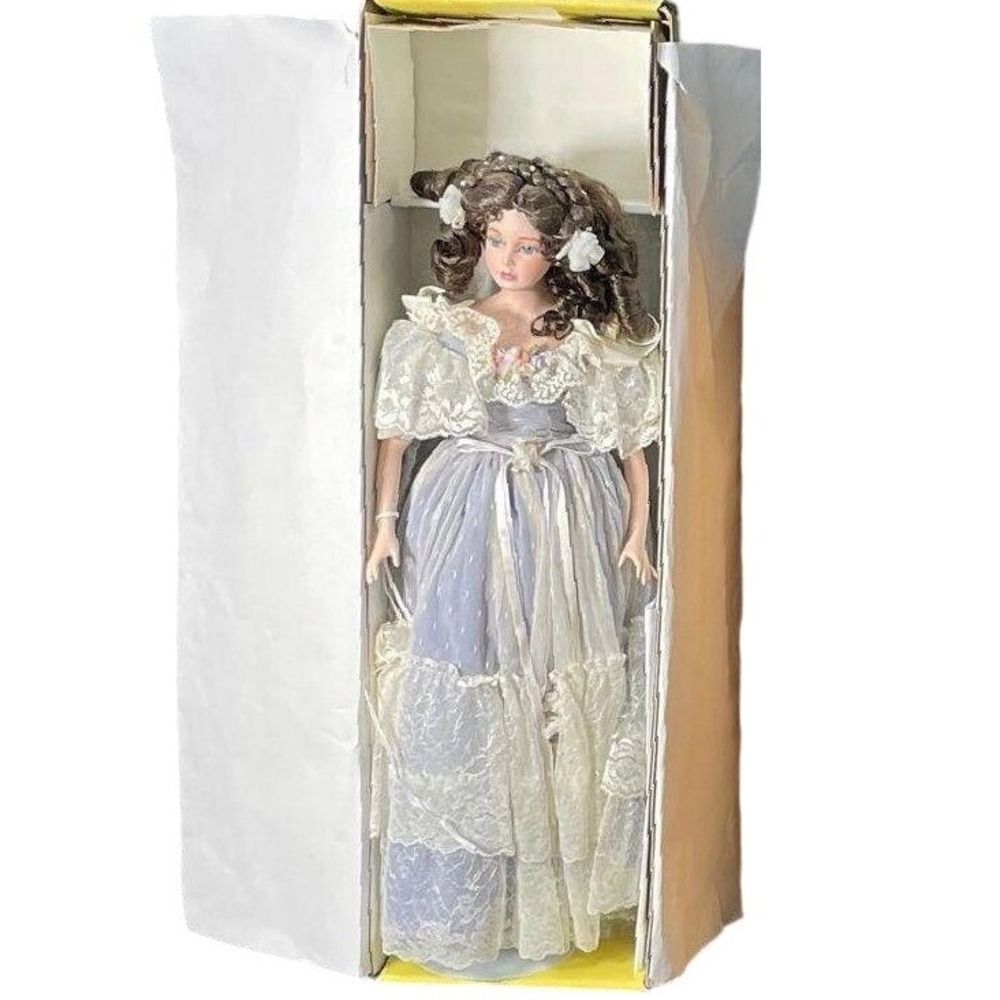 Danbury Mint Vintage Porcelain Doll Victorian Lavender Lace Gown NIB Paperwork